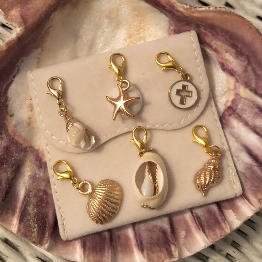 ⛱️☀️New Gold~Tone Sea Shell/Beach Themed 6 Piece Stitch Marker Set ☀️⛱️